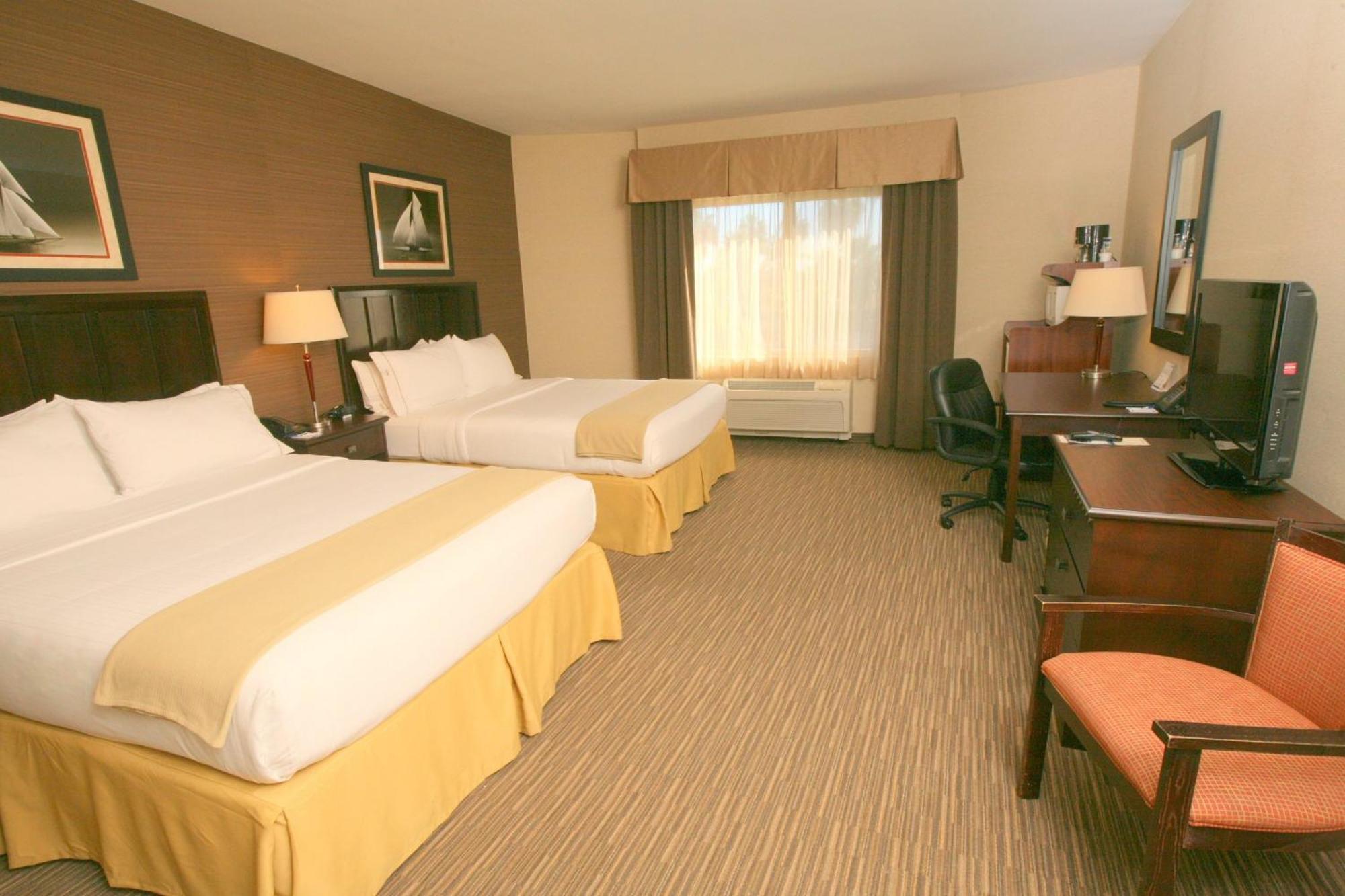 Holiday Inn Express San Diego South - Chula Vista By Ihg Dış mekan fotoğraf